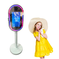 Table de beauté élégante en verre blanc avec écran frontal détachable de 32 pouces, borne d'auto-service 110 V, miroir magique, cabine photo avec caméra