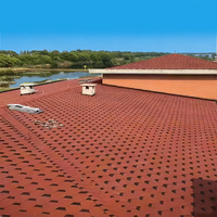 Tuiles de toiture en asphalte au design mosaïque moderne, légères, isolées thermiquement, revêtues de pierre, bitumineuses, pour la construction de villas