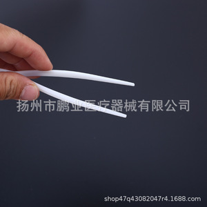 Pinces médicales jetables en plastique Peng Yan, taille standard, pour usage médical - Product Image 3