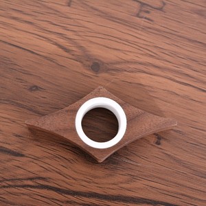 Marcapáginas circular de madera de haya reutilizable para lectura - Product Image 4