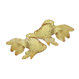 Perles acryliques en forme de poisson rouge transparentes, décorations animales gravées au laser 3D pour l'art, perles en vrac de collection - Product Image 5