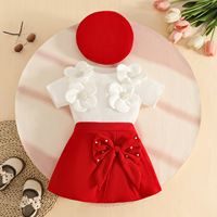Nouveaux ensembles de vêtements pour bébés filles avec haut à fleurs mignon, short et chapeau, vêtements pour enfants en gros, ensembles de vêtements pour filles en bas âge