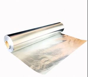 Rouleau de papier d'aluminium de 11 microns de qualité alimentaire composé enduit et imprimé pour une utilisation en <span class=keywords><strong>cuisine</strong></span> pour l'emballage - Product Image 1