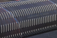 Tuyau filtrant galvanisé sans soudure à fentes de type rideau pour forage de puits, drainage des fondations avec soudure longitudinale spirale