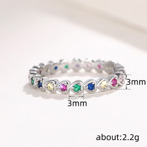 Anello a Cuore Arcobaleno per Donne, Design Colorato Impilabile, Accessorio per Dito da Indossare Quotidianamente - Product Image 4
