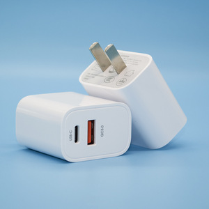20W PD快速充电器欧盟插头<span class=keywords><strong>2</strong></span>端口Type-C/A，带可伸缩电缆盒5V/2A输出，用于手机 - Product Image 1
