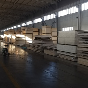 Madera multicapa OSB Natural 3mm 5mm 12mm 15mm 18mm Tilo Abedul Producto de madera contrachapada y madera contrachapada de corte láser para juguetes y regalos - Product Image 1