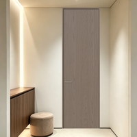 Porte intérieure moderne Tali en WPC et aluminium, insonorisée, pré-montée avec cadre et panneau, idéale pour chambre, appartement, rénovation de maison