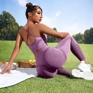 Özel Logo dikişsiz spor sutyen Scrunch Legging Yoga seti kadınlar egzersiz koşu SportVwear Gym Fitness Push Up Set aktif giyim