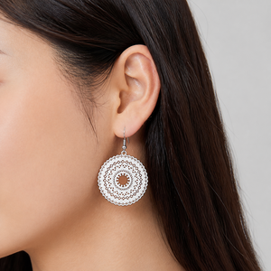 Boucles d'oreilles pendantes en filigrane, acier inoxydable plaqué or 14 carats, ajourées, rondes, à crochet, 45 × 28 mm - Product Image 5