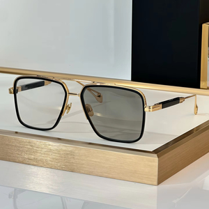 <span class=keywords><strong>Lunettes</strong></span> <span class=keywords><strong>de</strong></span> <span class=keywords><strong>soleil</strong></span> polarisées UV400 carrées <span class=keywords><strong>de</strong></span> luxe pour hommes et femmes, à double pont, à changement <span class=keywords><strong>de</strong></span> couleur, vente en gros 2025 - Product Image 1