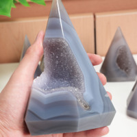 Pyramide de géode d'agate grise naturelle en gros, tour de cristal Druzy pour la guérison Reiki, décoration spirituelle pour la maison, cadeau en pierres précieuses
