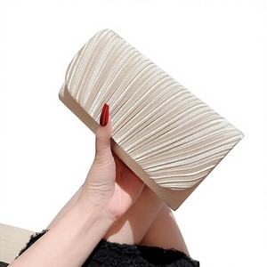Pochette de soirée plissée pour femme en satin, sac <span class=keywords><strong>à</strong></span> bandoulière, sac <span class=keywords><strong>à</strong></span> <span class=keywords><strong>rabat</strong></span> magnétique, sac <span class=keywords><strong>à</strong></span> <span class=keywords><strong>main</strong></span>, pochette simple pour soirée KTV, mariage, bal de promo - Product Image 1