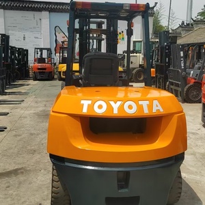 Montacargas Diésel Usado de Segunda Mano, Montacargas Japoneses Originales de Combustión Interna Toyota FD50 de 5 Toneladas a Bajo Precio - Product Image 5