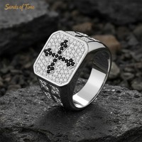 Ikonischer Kreuzmuster VVS Moissanit Herrenring S925 Sterling Silber Galvanisierte Fassung Individuelles Logo B2B Direktlieferant