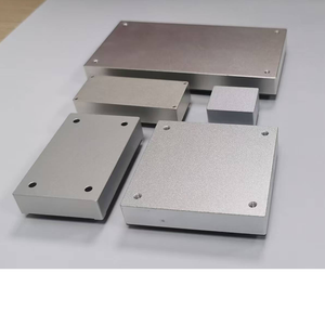 Module convertisseur de puissance CC-CC haute efficacité MTH100 série X, entrée basse tension, sortie haute puissance - Product Image 2