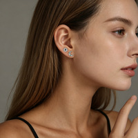 Vente flash - Boucles d'oreilles étoile et lune en argent sterling S925 |   Pierre Nano Verte Plaquée Platine |   Pierres facettées blanches pour femmes