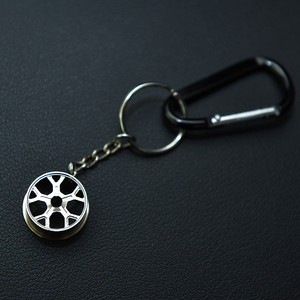 Porte-clés de voiture de luxe en alliage d'aluminium massif, pendentif de rétroviseur, parfum naturel longue durée intégré pour l'intérieur - Product Image 3