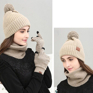 Vente en gros <span class=keywords><strong>Bonnet</strong></span> tricoté unisexe avec pompon pour l'hiver <span class=keywords><strong>ensemble</strong></span> de gants avec <span class=keywords><strong>bonnet</strong></span> et <span class=keywords><strong>écharpe</strong></span> - Product Image 6