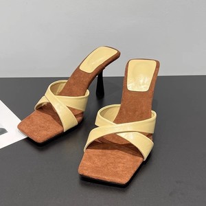 รองเท้าส้นสูงมีสายคาดหัวสี่เหลี่ยมสำหรับผู้หญิงมาใหม่ไซส์ใหญ่พิเศษเซ็กซี่ - Product Image 4