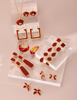 Boucles d'oreilles créoles en argent sterling S925 avec émail rouge chinois, design classique à fermoir doré