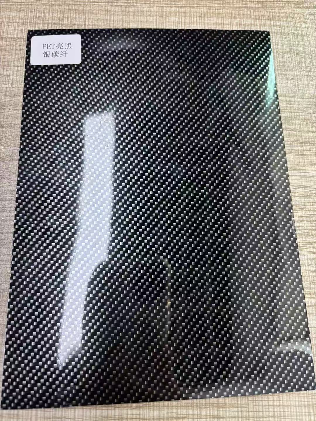 Noir argenté brillant