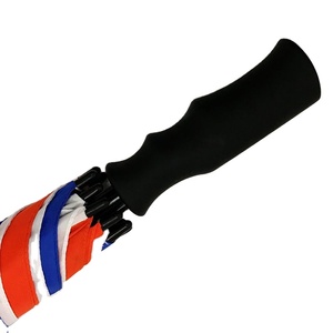 Parapluie de golf à ouverture automatique avec impression de logo personnalisé Manteau en polyester UV argenté de 30 pouces avec impression de logo pour la promotion - Product Image 4