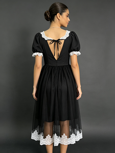 Robe midi vintage noire brodée de fleurs SWEET BABE avec manches bouffantes, col carré, coupe trapèze, idéale pour les fêtes, sur mesure - Product Image 3