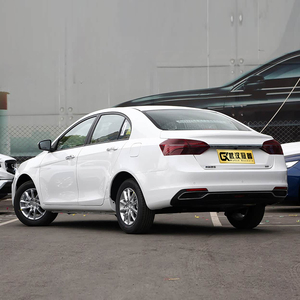 Auténtico Emgrand 2018 <span class=keywords><strong>de</strong></span> segunda mano, homologación VI, automático, volante a la izquierda, neumáticos R15, portaequipajes metálico, asientos <span class=keywords><strong>de</strong></span> tela. - Product Image 5