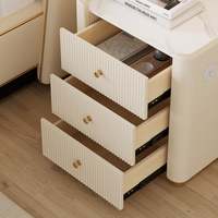 Table de chevet AJUNION de luxe à 3 tiroirs cannelés, plateau en pierre frittée, simili cuir cannelé, table de chevet en bois avec chargeur USB intégré