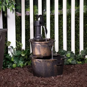 Outdoor Resina Bomba Solar 2-Tier Barrel and Pump Garden Water Fountain