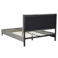 Lit rembourré incurvé de style vintage moderne italien avec cadre en bois pour chambre à coucher