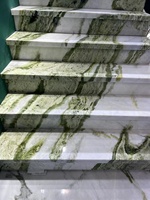 Carreaux de marches d'escalier en marbre vert, design de marches d'escalier, carreaux de marches d'escalier en marbre poli et émaillé, porcelaine pour revêtement de sol, marches d'escalier