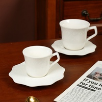 Vente en gros, ensemble tasse et soucoupe en céramique avec motifs de fleurs, ensemble de théière élégant pour restaurant, ensemble de vaisselle avec décalcomanie personnalisée