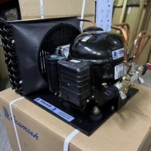 Compresseur de réfrigération Tecumseh pour unité de condensation, pour systèmes de climatisation, de stockage frigorifique, de refroidissement et de chauffage - Product Image 1