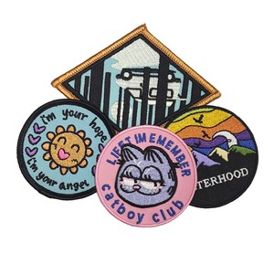 Nuevo diseño de ropa 3D de calidad garantizada, parches personalizados para planchar, parches bordados, ropa - Product Image 3