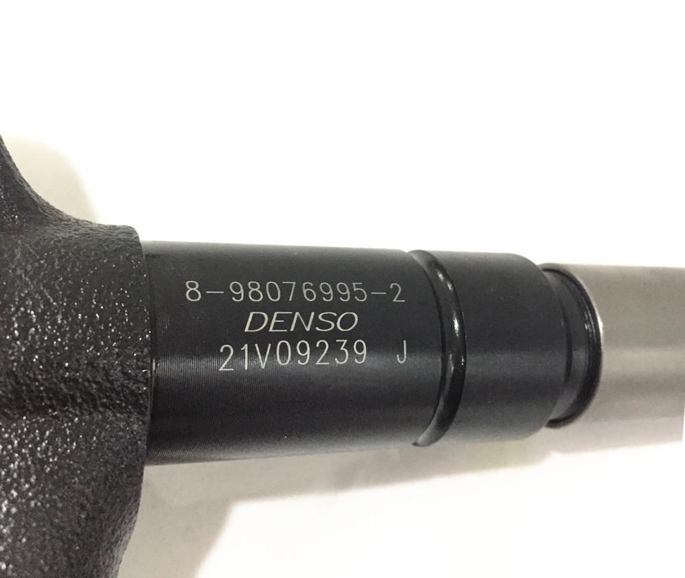 Wholesale Diesel Injector 295050-0480 Common Rail Injector 8-98076995-2 for Isuzu Dmax 4JJ1