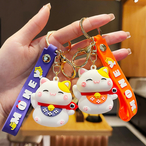 แมวกวักญี่ปุ่น 3 มิติ พีวีซี อนิเมะ พวงกุญแจเสริมฮวงจุ้ย นำโชค แมวน้อย คิตตี้ - Product Image 3