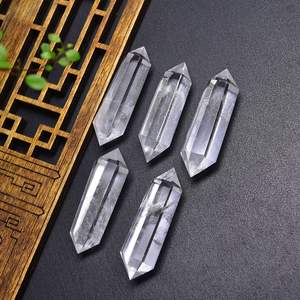 Coluna <span class=keywords><strong>Hexagonal</strong></span> de Cristal Branco <span class=keywords><strong>Natural</strong></span> com Ponta Dupla, Pedra Bruta Polida, Pingente de Joias para Ocasiões de Casamento na China, Atacado - Product Image 1