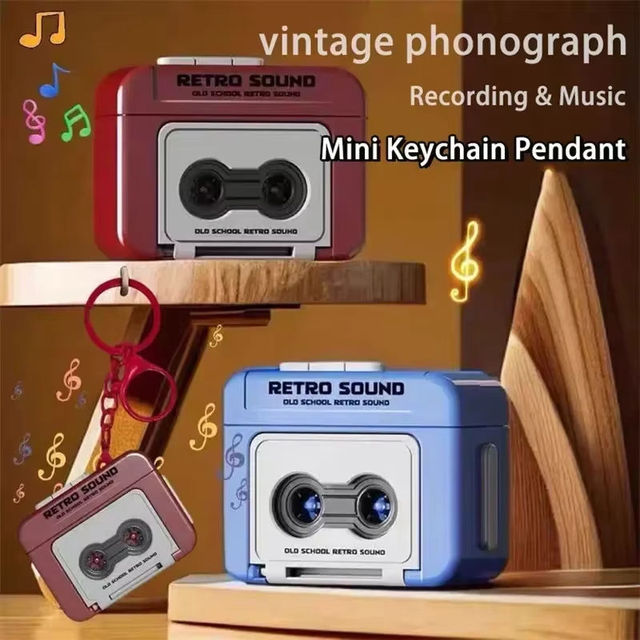 Custom Logo Retro Cassette Recorder Keychain with 15s Recording Function Vintage Style Mini Bag Charm for Wholesale Gift