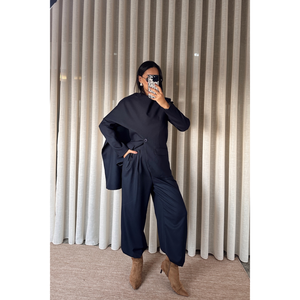 Conjunto de Chaqueta y Pantalones Modelo Massim Azul Marino para Mujer con Cuello Chal - Product Image 3