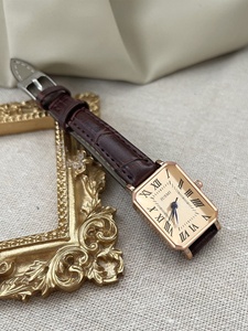 Montre à quartz rétro pour femme, cadran rectangulaire classique et décontracté, bracelet en cuir, montre-bracelet tendance - Product Image 6