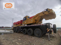 Grue de levage chinoise d'occasion de 25 tonnes Composants du noyau du camion Cummins Engine Hengli Grue de camion de seconde main à cylindre hydraulique