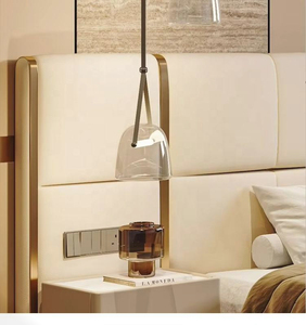 Set <span class=keywords><strong>Letto</strong></span> Moderno di Lusso Personalizzabile in Pelle, <span class=keywords><strong>Letto</strong></span> King/Queen Morbido ed Elegante in Stile Europeo, Arredamento Camera <span class=keywords><strong>da</strong></span> <span class=keywords><strong>Letto</strong></span> Imbottito - Product Image 4