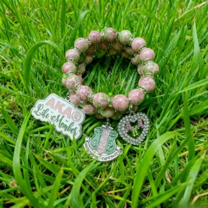 <span class=keywords><strong>Bracelet</strong></span> de sororité AKA personnalisé, bijoux avec lettres grecques, cadeau pour sœurs, <span class=keywords><strong>bracelet</strong></span> perlé, charme en cristal rose et <span class=keywords><strong>vert</strong></span>, cadeaux de sororité - Product Image 2