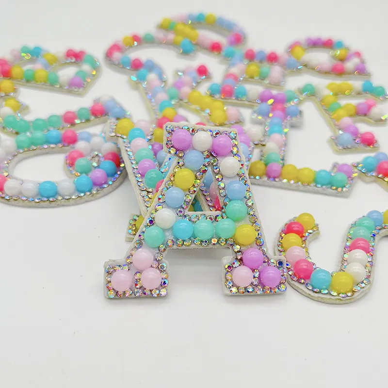 Makrons Farbe Alphabet Acryl runde Perlen Strass Wörter Bügelflecken 3D-Befestigung handgefertigt Patch Initialbuchstaben-Flecken