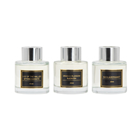 Coffret Cadeau de 3 Mini Diffuseurs à Bâtonnets Personnalisables avec Logo – Bouteilles Rondes Transparentes et Bouchons Argentés – Idéal pour Mariages et Parfums d'Ambiance