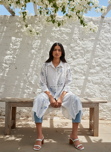 ผู้หญิงที่สง่างามสไตล์เรโทรยุค 60 ชุดเดรสผ้าแคมบริกเนื้อนุ่มระบายอากาศได้ดีสไตล์วินเทจเหนือกาลเวลาชุดลำลองฤดูร้อนสำหรับผู้หญิงสมัยใหม่ - Product Image 4