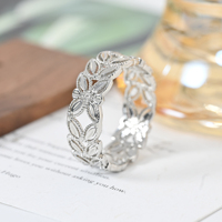 18K Vergulde Leaf Flower Band Ring voor Vrouwen Hollow Weave Finger Ring Bague Fleur Feuille Mode-sieraden Huwelijkscadeau