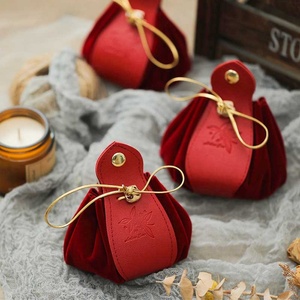 Caja de Lujo de Cuero PU <span class=keywords><strong>para</strong></span> Regalo de Boda Souvenirs <span class=keywords><strong>para</strong></span> Invitados al por Mayor <span class=keywords><strong>Regalos</strong></span> de Boda <span class=keywords><strong>Personalizados</strong></span> con Cordón <span class=keywords><strong>para</strong></span> Invitados - Product Image 2